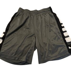 Men’a Nike running short
